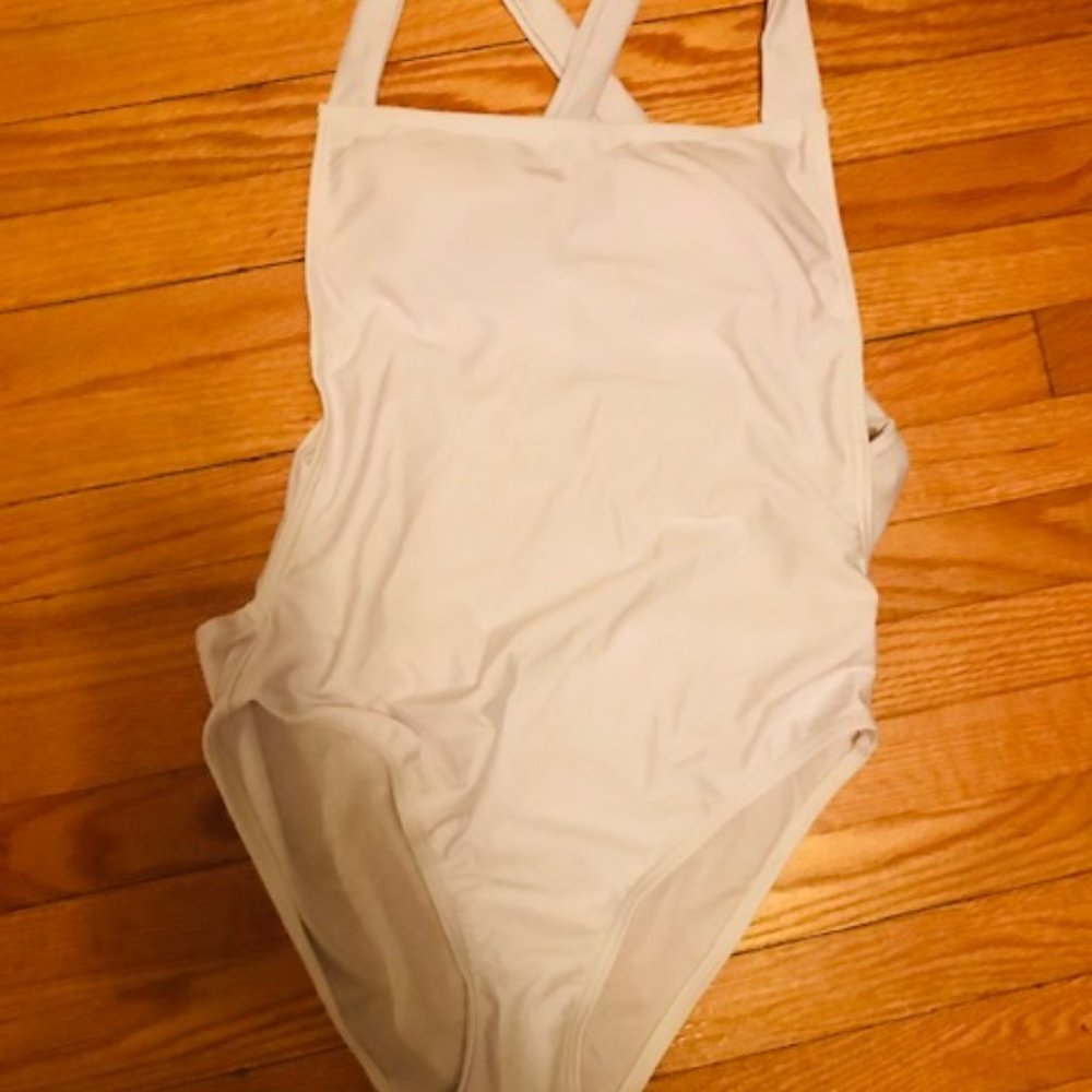 WHITE new ONE PIECE SWIM SUIT